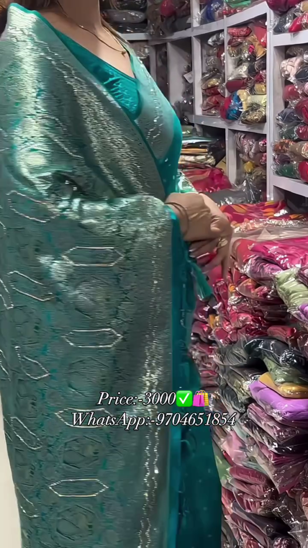 Kanjivaram Bandhani Saree – A Regal Fusion of Tradition and Artistry