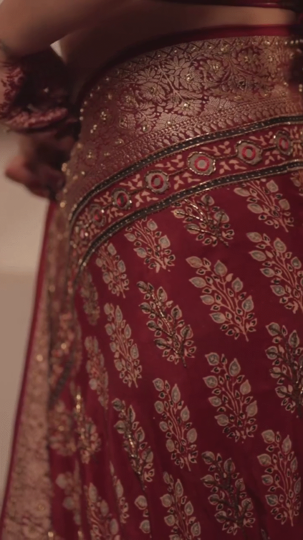 🌹 Regal Elegance Banarasi Silk Saree – Timeless Beauty in Every Drape ✨ - Image 4