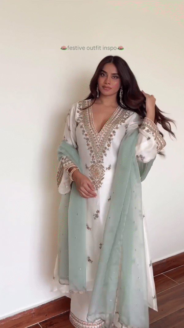 💫 Ivory Royalty Anarkali Set – A Dreamy Ensemble of Grace & Glamour 🌸 - Image 6