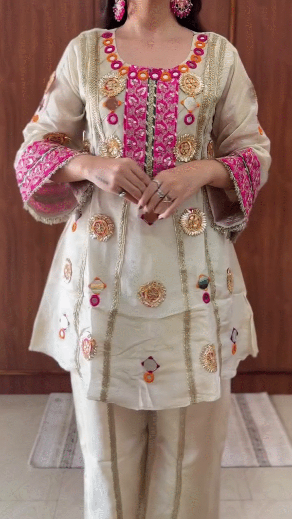 🌸 Royal Mirror Work Kurti Set – Elegant Ivory & Hot Pink Fusion Ensemble 🌸