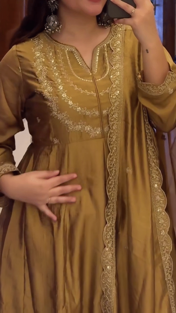 🌟 Royal Radiance Ethnic Ensemble ✨ – Elegant Mirror Work & Handcrafted Detailing Suit Collection 🌟 - Image 7