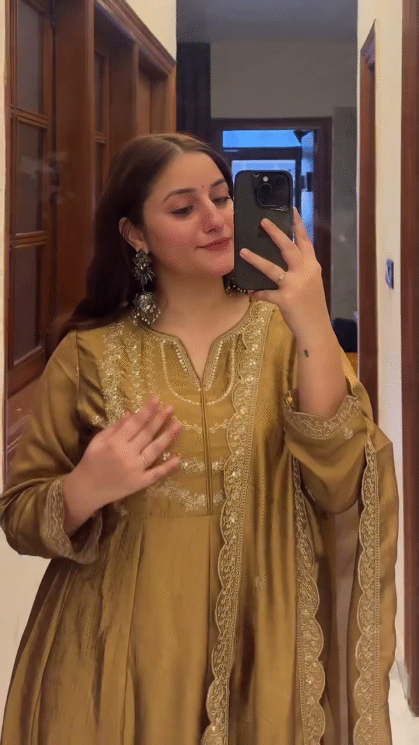 🌟 Royal Radiance Ethnic Ensemble ✨ – Elegant Mirror Work & Handcrafted Detailing Suit Collection 🌟 - Image 8