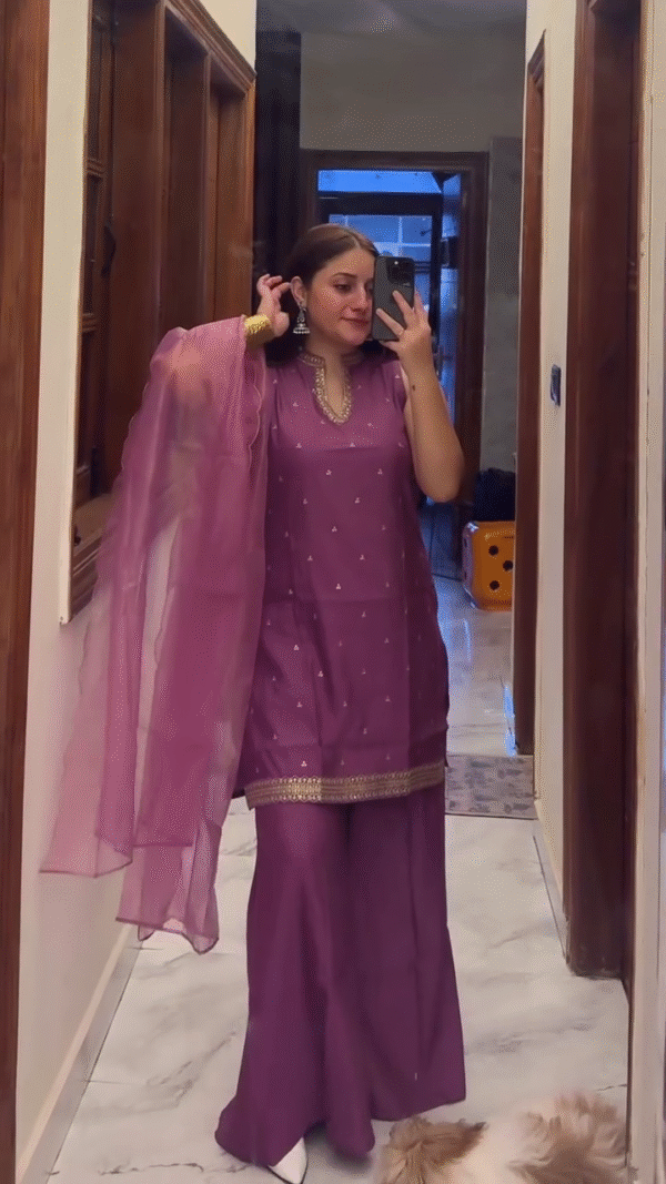 🌟 Royal Radiance Ethnic Ensemble ✨ – Elegant Mirror Work & Handcrafted Detailing Suit Collection 🌟