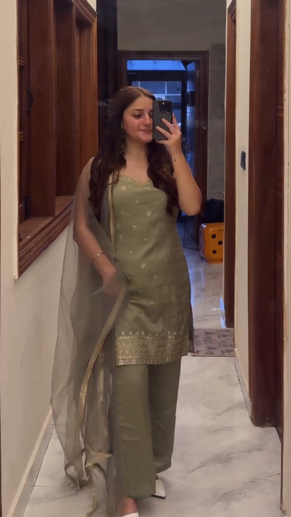 🌟 Royal Radiance Ethnic Ensemble ✨ – Elegant Mirror Work & Handcrafted Detailing Suit Collection 🌟 - Image 4