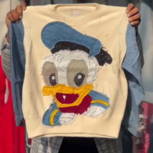 🦆 Playful Duck Patch Knit Sweater – Fun, Cozy & Street-Style Ready 🦆