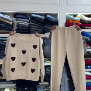 🤍 Heartfelt Cozy Knit Co-Ord Set – Sweet, Soft & Effortlessly Stylish 🤍