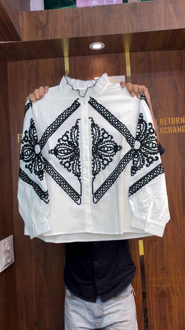๐ค Elegant White Embroidered Mandarin Collar Shirt โ Timeless Chic