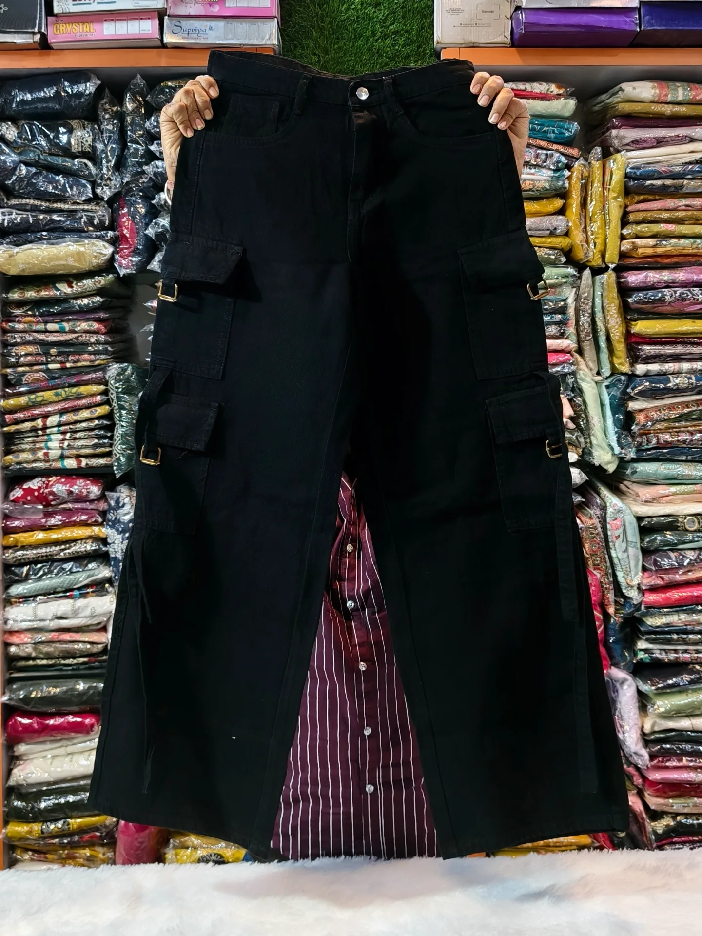 Trendy Light Blue Wide-Leg Denim Cargo Jeans – Utility Meets Street Style - Image 5