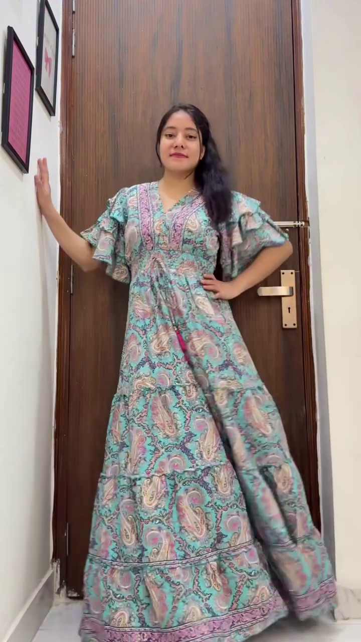 Graceful Elegance: Maxi Dress with Layered Frill Sleeves and Cinched Waist - Image 4