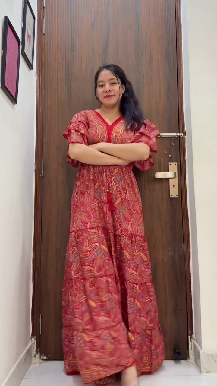 Graceful Elegance: Maxi Dress with Layered Frill Sleeves and Cinched Waist - Image 3