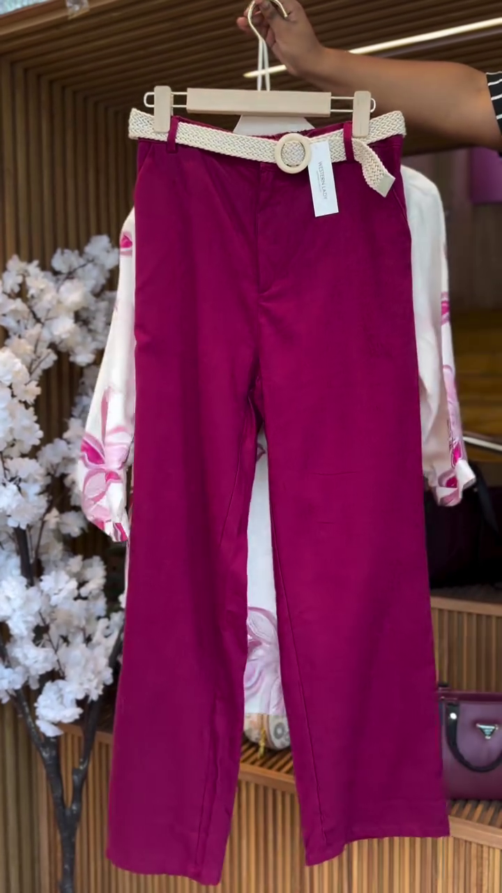 Elegant Floral Printed Kurta Set with Pants – Timeless Ethnic Charm - Image 3