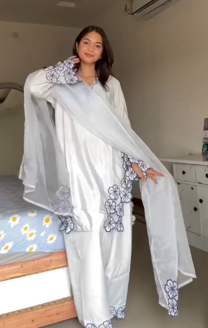 Minimal Purple Co-Ord Set for Modern Ethnic Style - Image 2