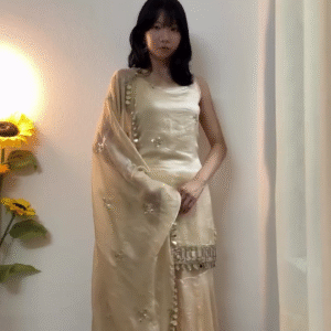 Elegant Cream Pakistani Suit for Graceful Festive Looks