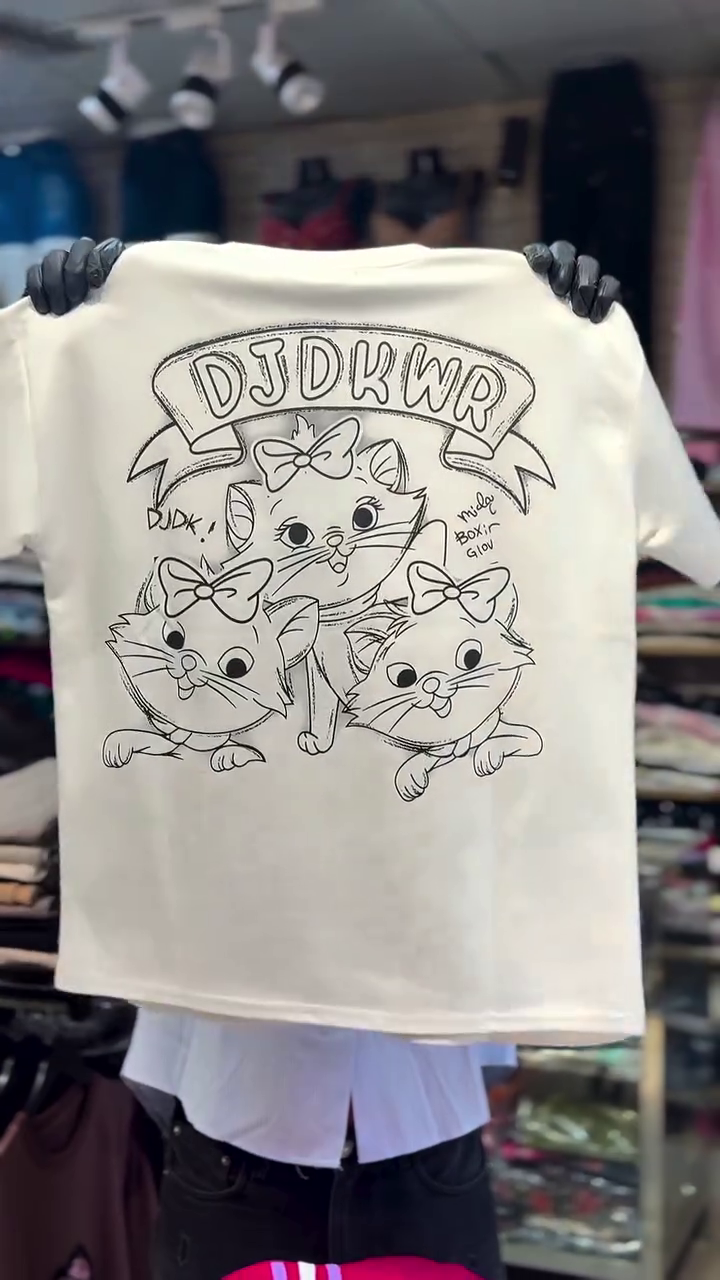 Cute Cartoon Graphic T-Shirt – Trendy White Tee with Stylish Cat Print for Everyday Fashion - Image 2