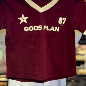 Trendy Maroon Crop Tee βGodβs Plan 07β β Stylish Streetwear Essential for Everyday Fashion