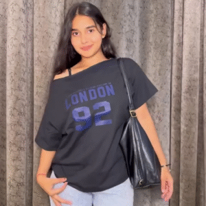 🖤 Effortless Street Chic: London 92 Oversized Tee Look