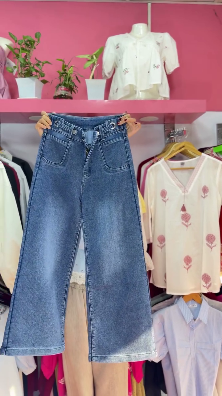π Trendy Wide-Leg Denim Jeans β Effortless Style with Everyday Comfort π - Image 3